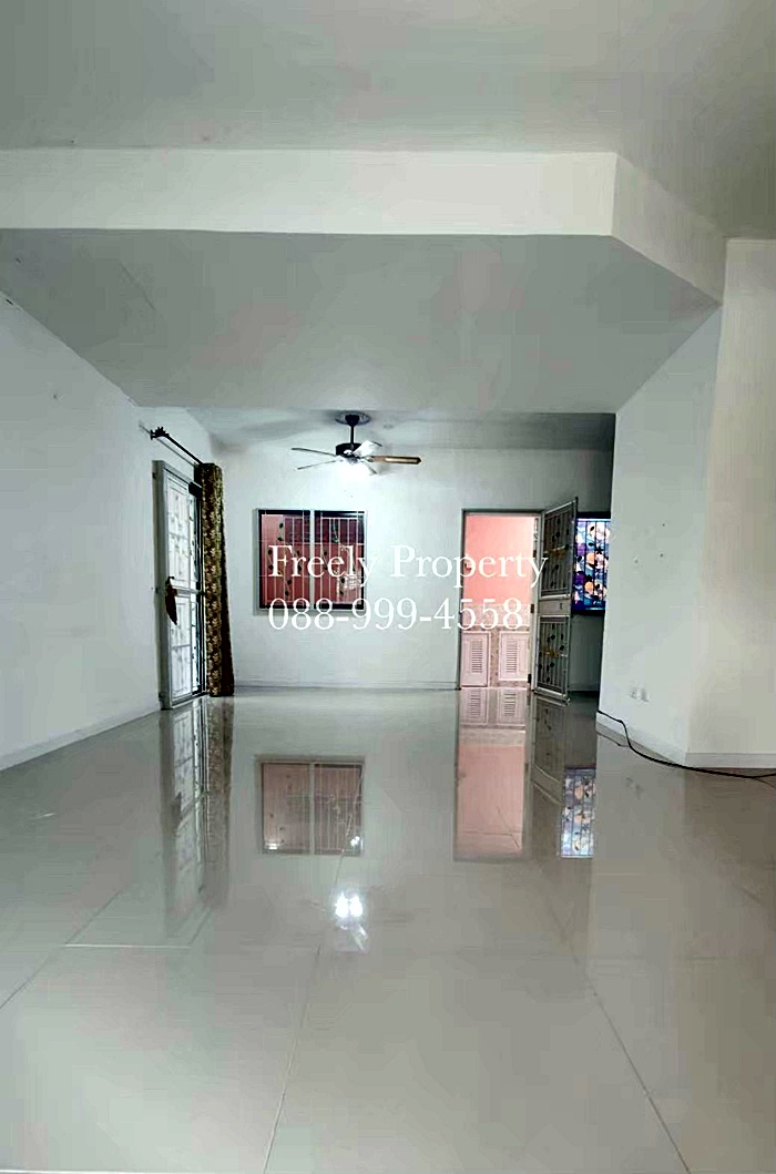ให้เช่าบ้านสวย พฤกษา 86/3 ลาดกระบัง สุวรรณภูมิ ต่อเติมโรงจอดรถ พร้อมอยู่ แปลงมุม ใกล้สนามบินสุวรรณภูมิ